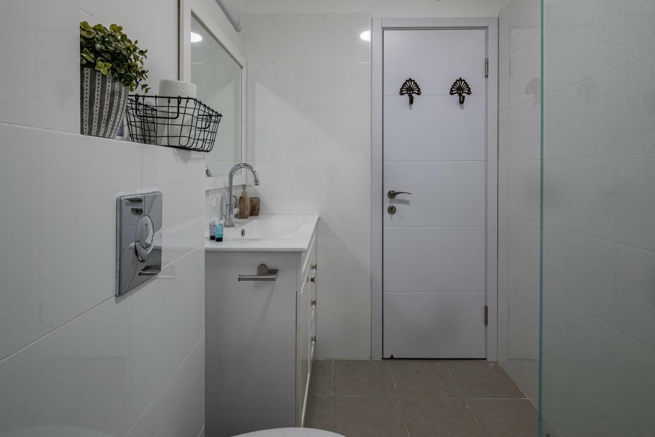 Port City Haifa - Bat Galim Oceanfront Luxury מראה חיצוני תמונה