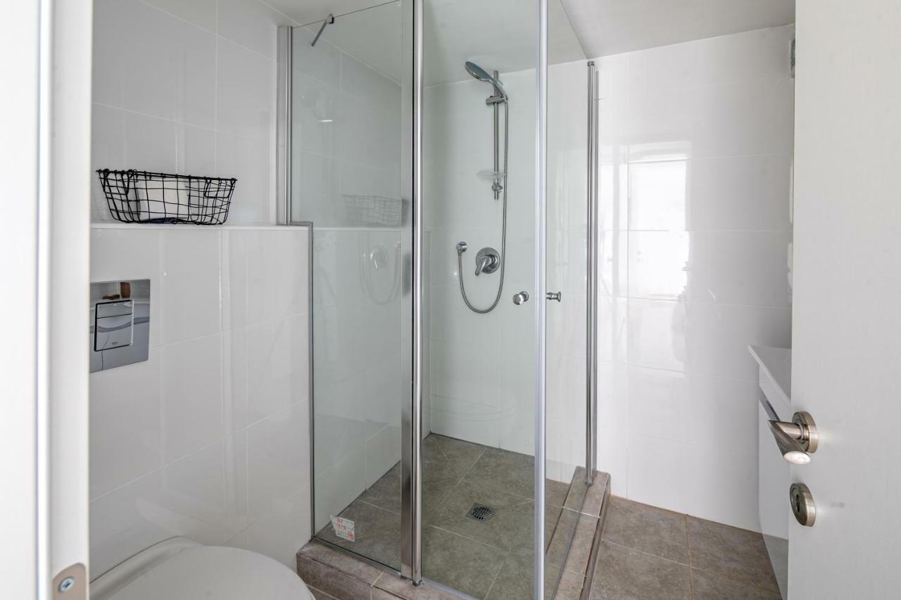Port City Haifa - Bat Galim Oceanfront Luxury מראה חיצוני תמונה